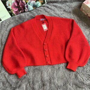 Red Cropped Knit Cardigan w. Buttons - Edikted Sabrina